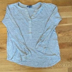 Vince linen gray long-sleeved henley shirt